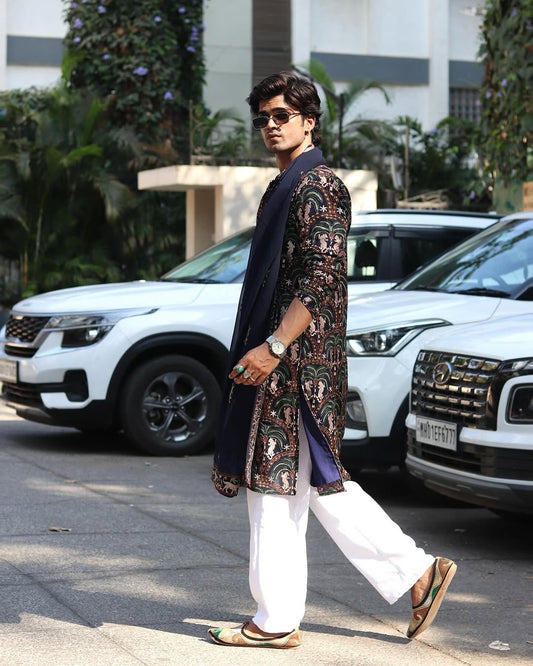 Navy Blue Havy Embroidery Work Kurta Pajama And Dupatta Set For Men’s