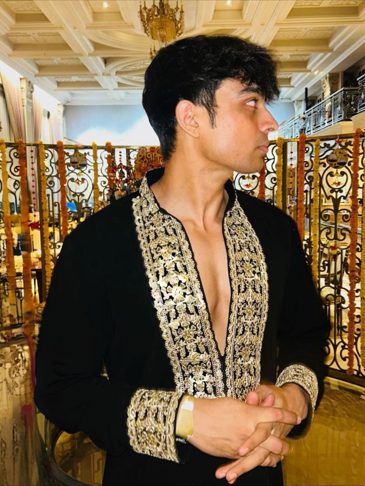 BLACK V NECK EMBROIDERD SHORT KURTA WITH PAJAMA SET