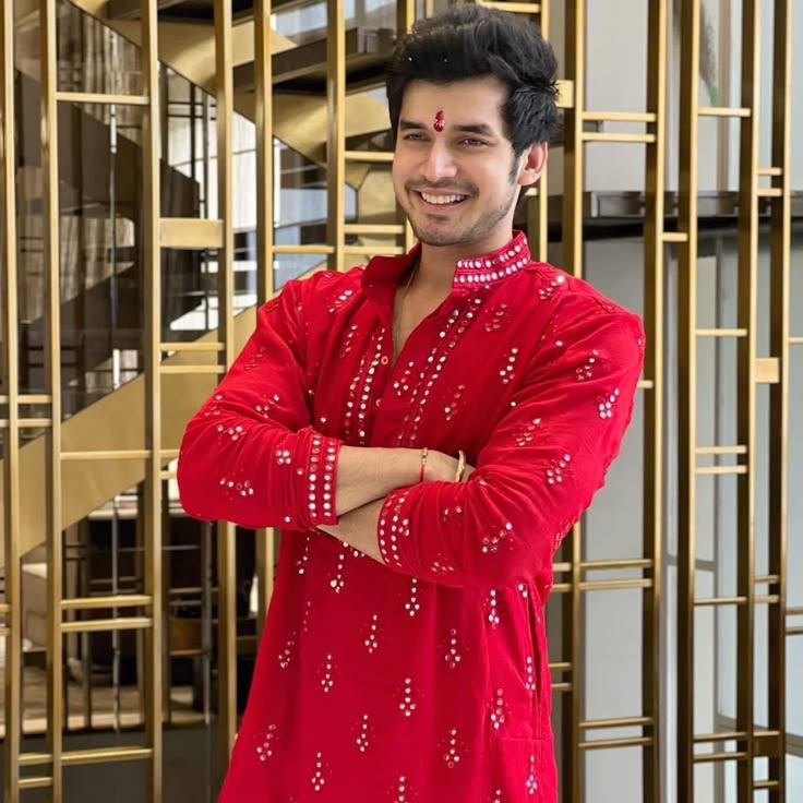 RED MIRROR EMBROIDERED WORK KURTA PAJAMA SET FOR MEN'S