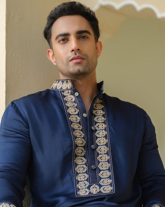 NAVY BLUE NECK JARI HEAVY EMBROIDERED KURTA WITH PANT SET