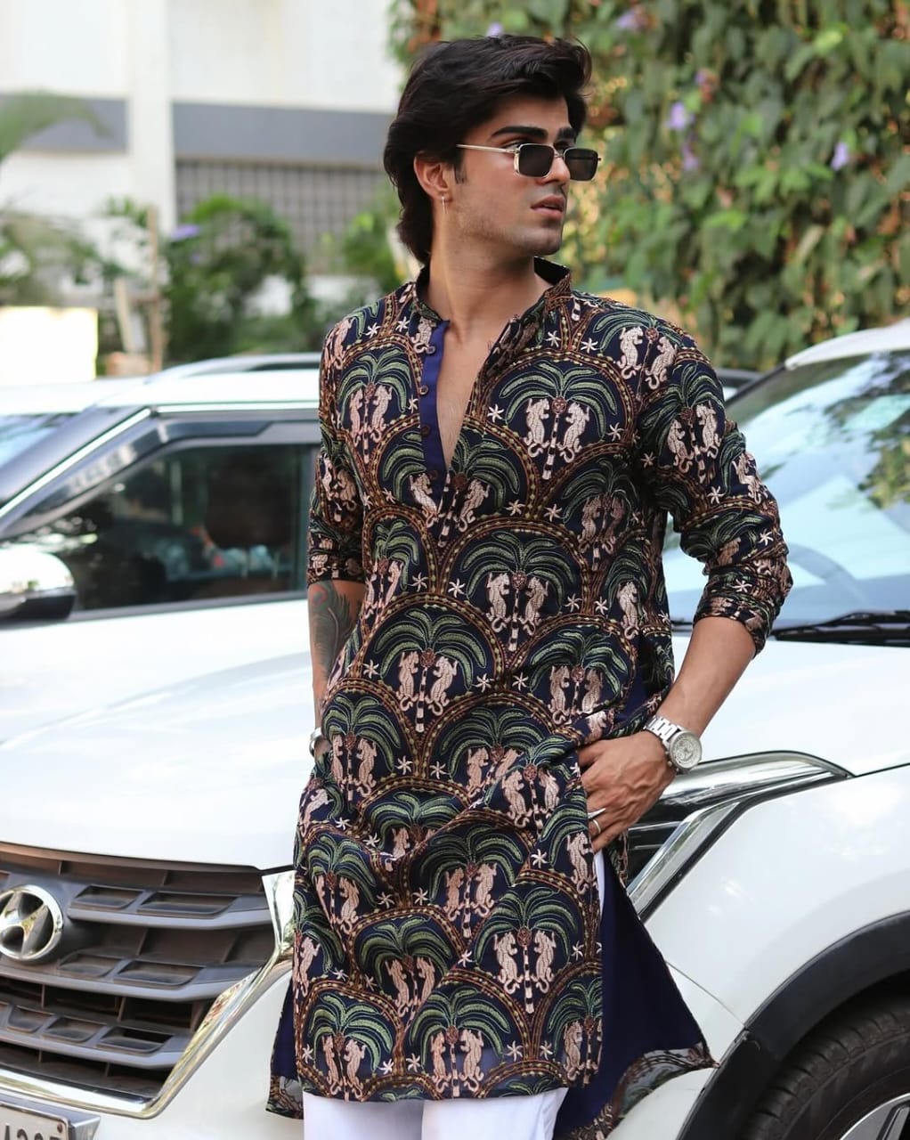 Navy Blue Havy Embroidery Work Kurta Pajama And Dupatta Set For Men’s