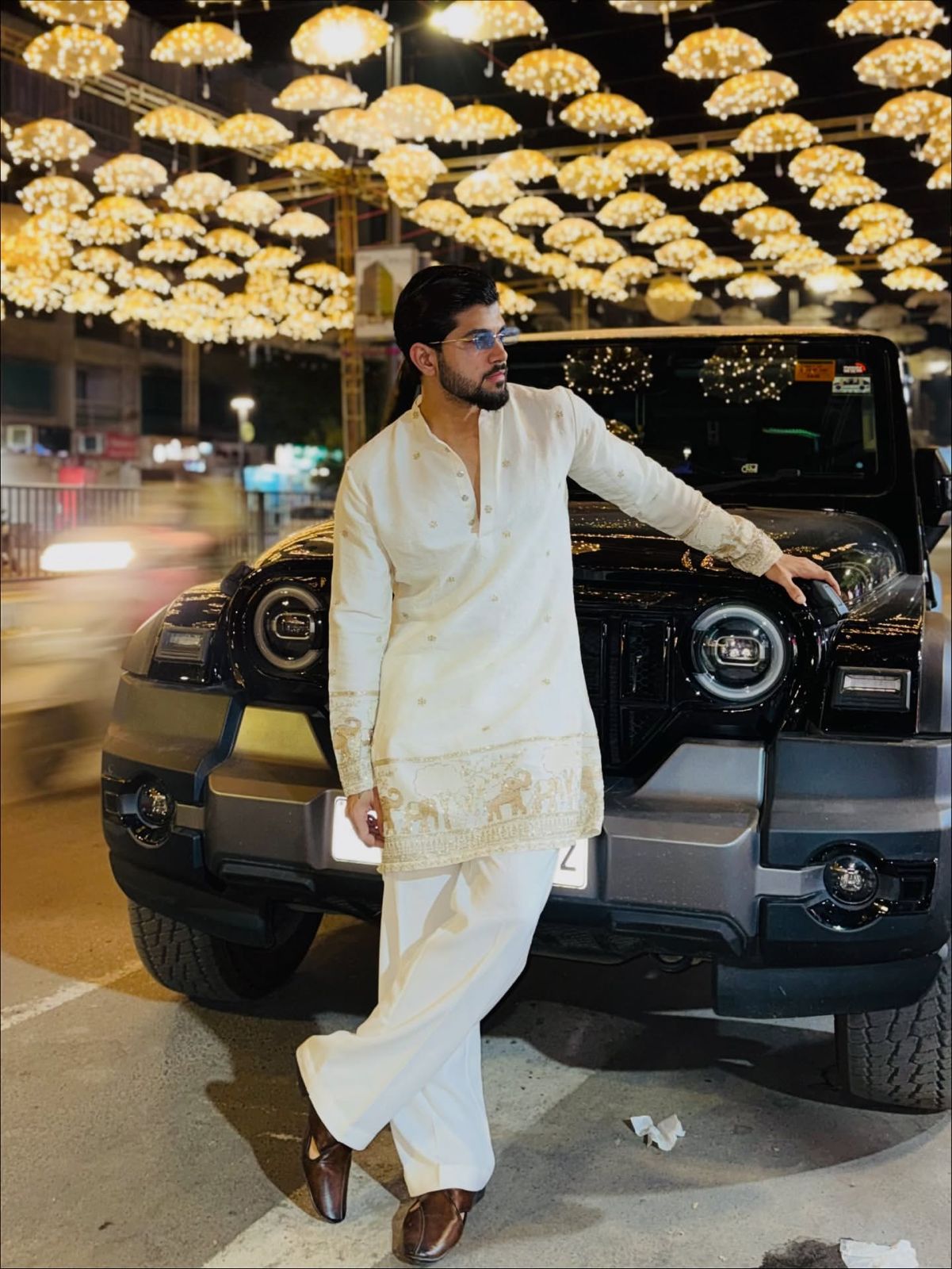 WHITE ELEPHANT AND BUTTI EMBROIDERY WORK KURTA PAJAMA SET