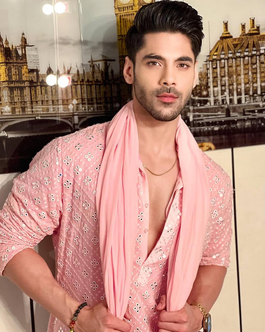 PINK MIRROR MEN'S DESIGENER KURTA WITH PAJAMA WITH DUPATTA