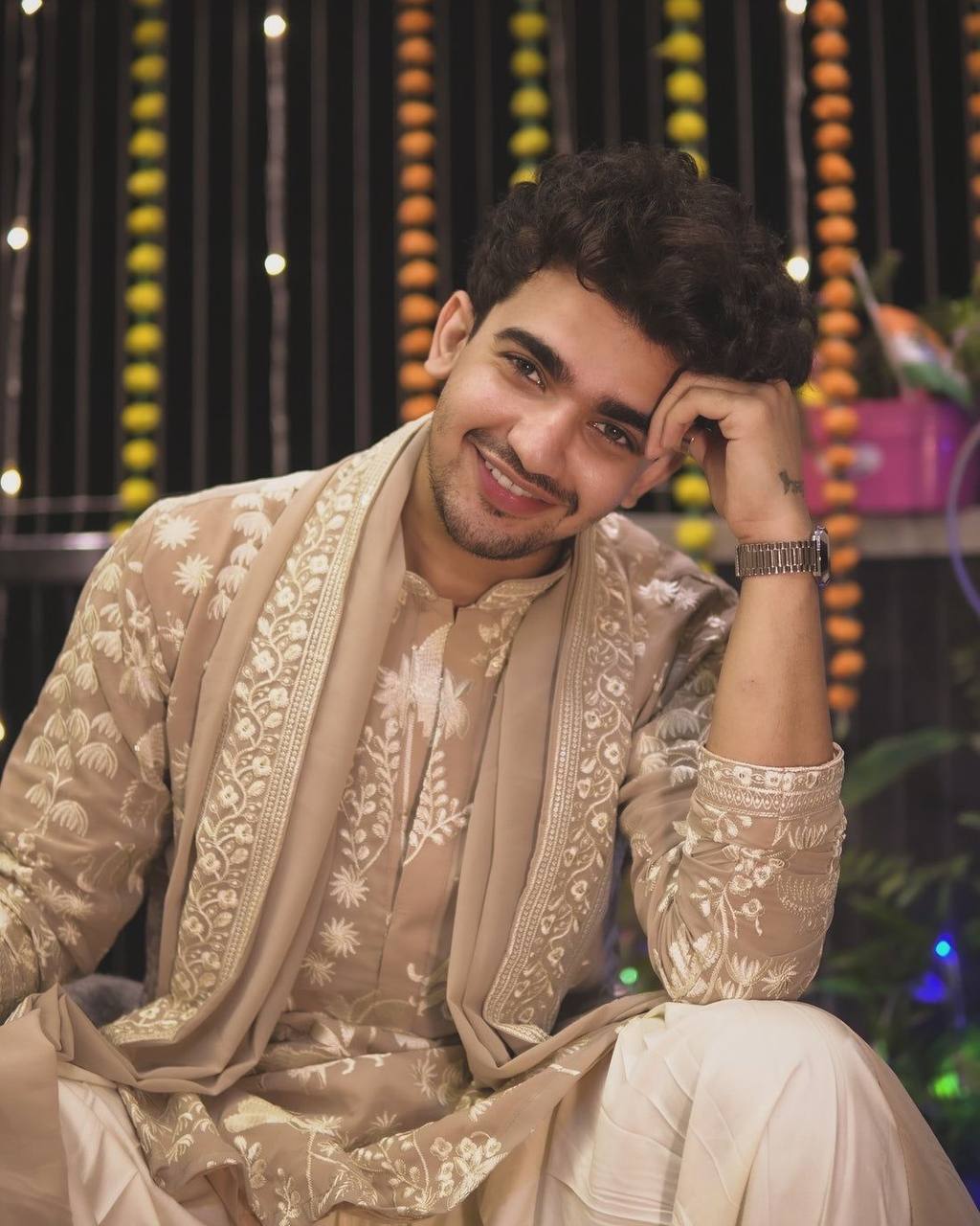 BEIGE KURTA SET WITH PANT AND DUPATTA