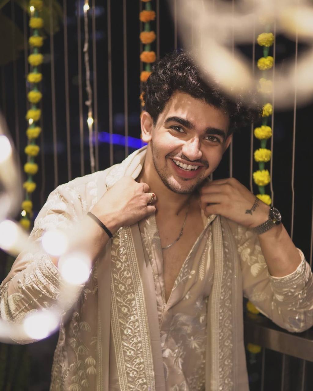 BEIGE KURTA SET WITH PANT AND DUPATTA