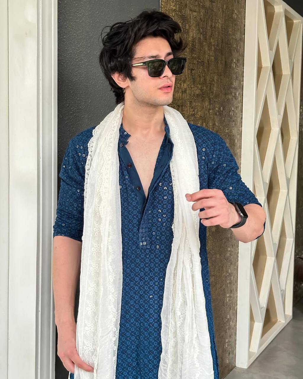 BLUE CHIKANKARI KURTA WITH DUPATTA SET FOR MEN'S