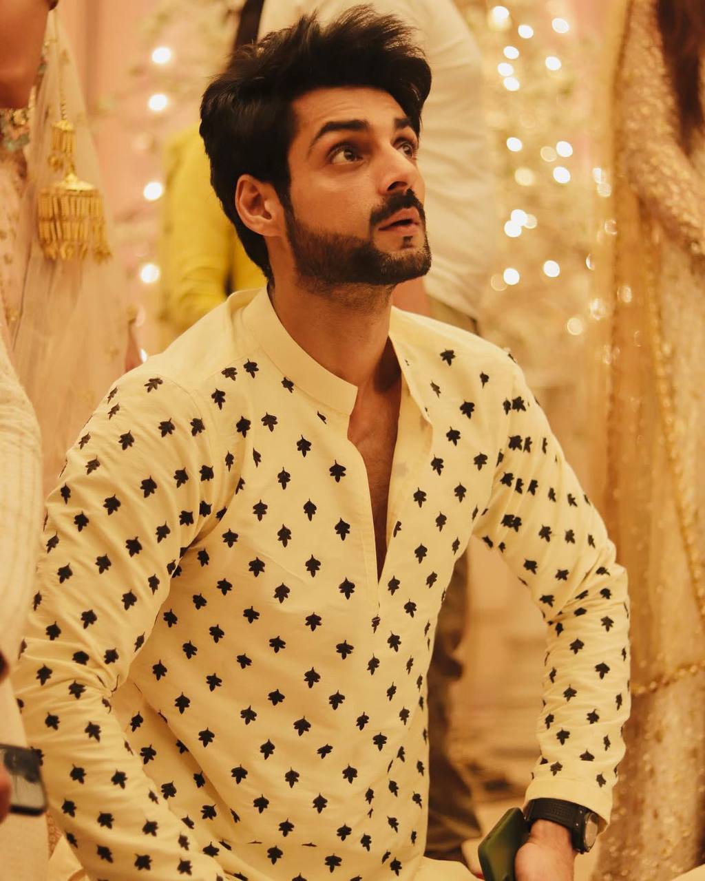 CREAM COLORED KURTA WITH BLACK LEAF MOTIFS KURTA WITH PAJAMA