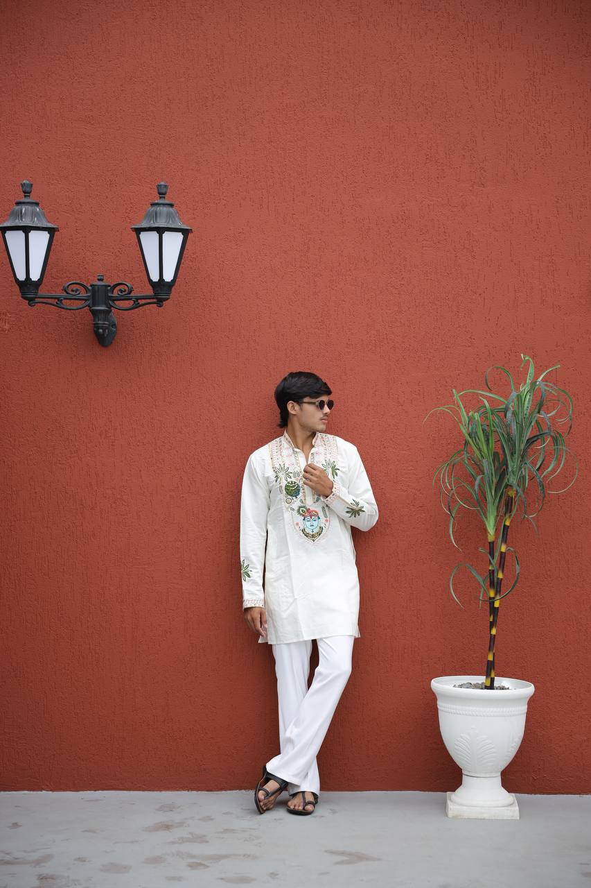 Shrinathji Motifs &amp; Peacock Mirror Embroidered Festive Kurta