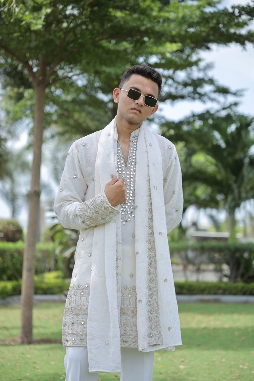 Off White V-Neck Mirror Work Wedding Kurta Set For Men With Stole