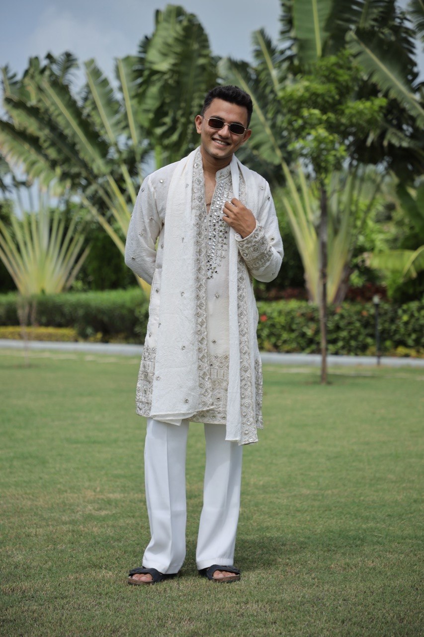 Off White V-Neck Mirror Work Wedding Kurta Set For Men With Stole